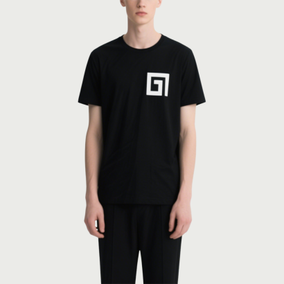 minimalist-tee-with-geometric-minimalism-square-stylish